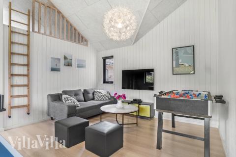 Aktivitätsraum im Luxusferienhaus Nr. 276 mit 7 Schlafzimmern und Platz für 18 Gäste.