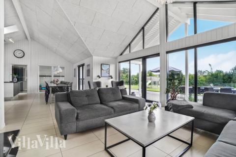 Die Couchecke im Luxusferienhaus Nr. 276 in Nordseeland.