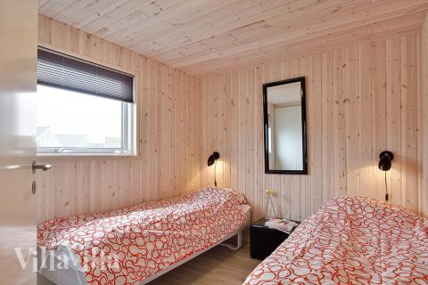 Alle Schlafzimmer sind hell und einladend. Sie sind mit Einzel- oder Doppelbetten sowie Einbauschränken ausgestattet