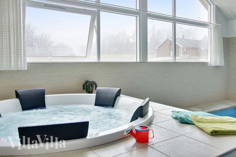 Alle Besucher können hier die ultimative Entspannung durch Whirlpool und Sauna genießen