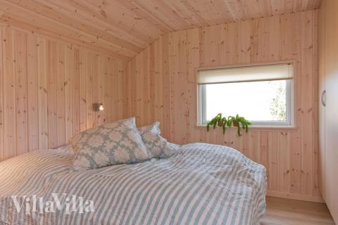 Die Schlafzimmer sind mit Boxmatratzen und Einbauschränken ausgestattet