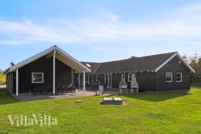 Dieses schöne Poolhaus Nr. 208 mit Platz für 24 Personen liegt in Lolland/Falster/Mön