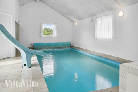 Der schicke Pool im Luxusferienhaus Nr. 208 für 24 Personen