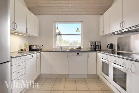 Die Küche in dem Luxusferienhaus Nr. 177 ist so gut ausgestattet, dass man problemlos Mahlzeiten für 24 Personen zubereiten kann.