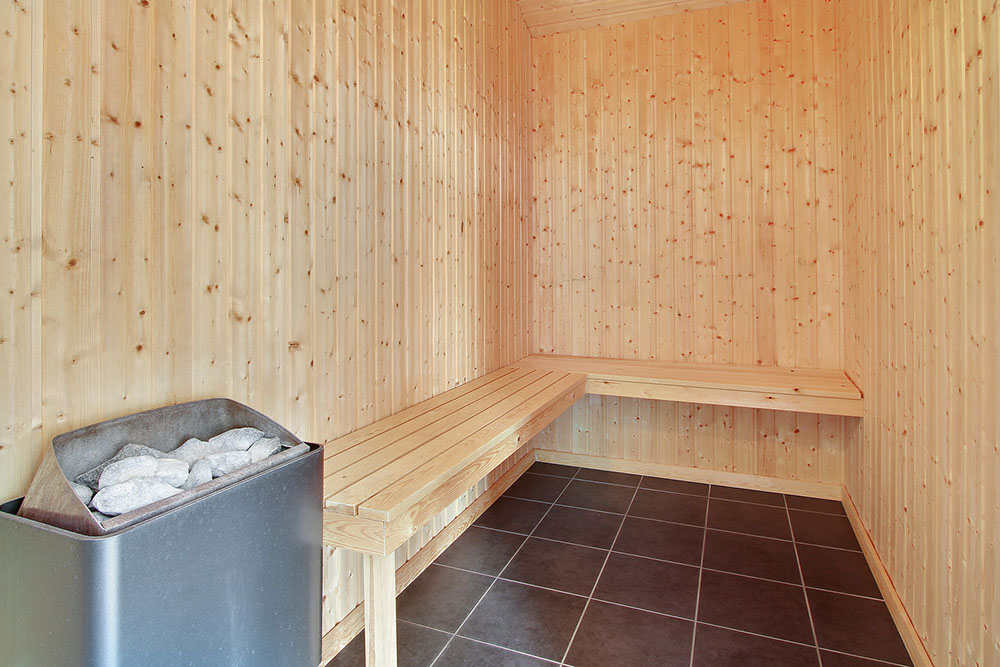 Wunderbar in der Sauna sich zu entspannen
