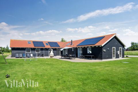 Dieses schöne Poolhaus Nr. 253 mit Platz für 20 Personen liegt in Lolland/Falster/Mön