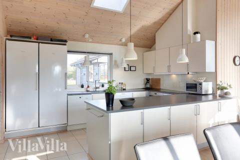 Die Küche in dem Luxusferienhaus Nr. 272 ist so gut ausgestattet, dass man problemlos Mahlzeiten für 18 Personen zubereiten kann.