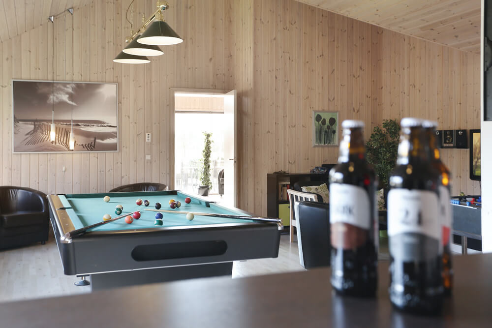 Aktivitätsraum im Luxusferienhaus Nr. 272 mit 7 Schlafzimmern und Platz für 18 Gäste.