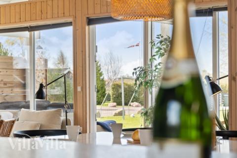 Gut ausgestattete Küche im Luxusferienhaus Nr. 282 in Lolland/Falster/Mön.