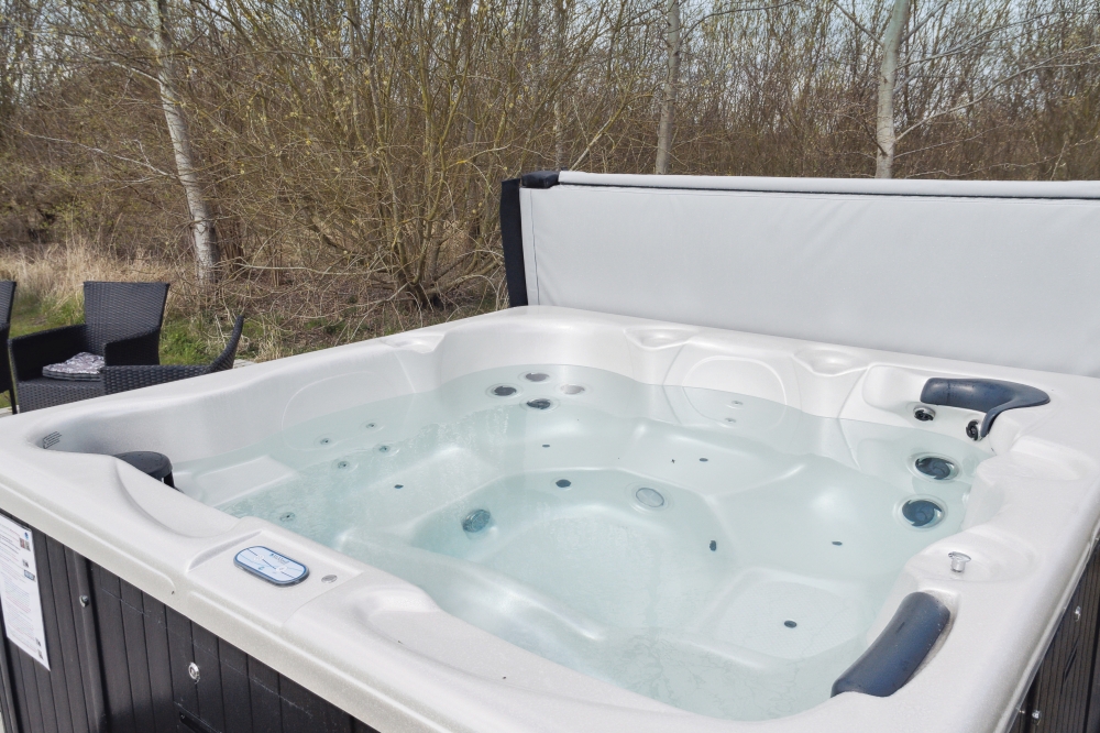 Das Luxusferienhaus Nr. 282 bietet u. a. einen tollen Whirlpool