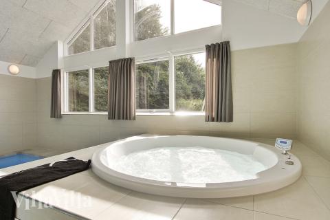 Hier können alle Besucher dank Whirlpool und Sauna die ultimative Entspannung genießen