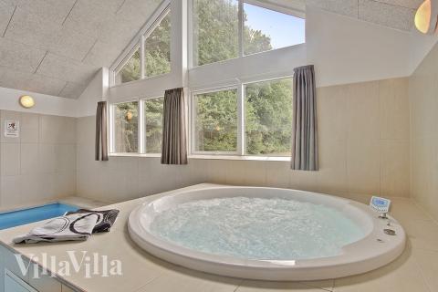 Der Whirlpool lädt zum Relaxen und „es sich gut gehen lassen“ ein