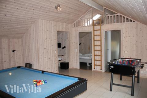 Im Aktivitätenraum des Hauses kann in Billard, Tischtennis und Dart gegeneinander angetreten werden