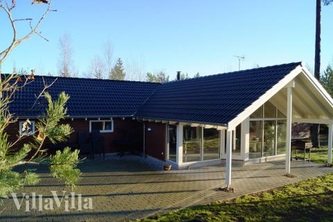 Dieses herrliche Whirlpoolhaus auf Öland heißt seine Gäste zu schönen Ferien mit der Gelegenheit zu Entspannung und Aktivitäten willkommen