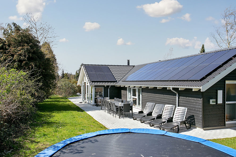 Dieses schönes Haus liegt in der Nähe von dem Sandstrand in Hornbæk und Nordsjællands vielen spannenden Attraktionen.