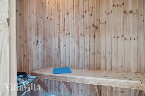 Genießen Sie die heiße Sauna im Luxusferienhaus Nr. 314 für 20 Personen