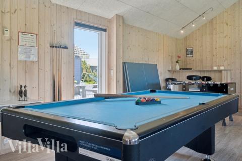 Aktivitätsraum im Luxusferienhaus Nr. 314 mit 8 Schlafzimmern und Platz für 20 Gäste.