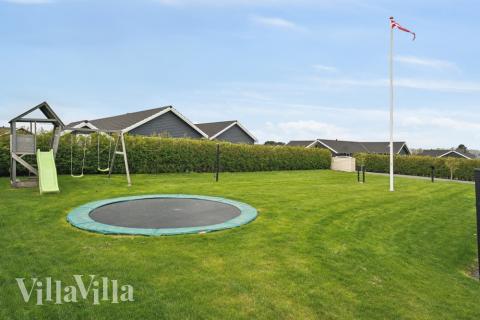 Neben den vielen schönen Stunden, die man im Poolbereich des Hauses verbringen kann, bietet das Luxusferienhaus 315 auch zahlreiche Freizeitangebote im Freien