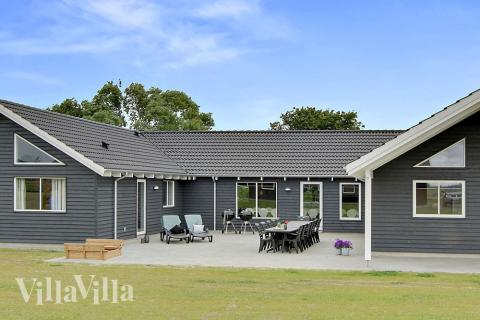 Die Terrasse ist ideal für den dänischen Sommer