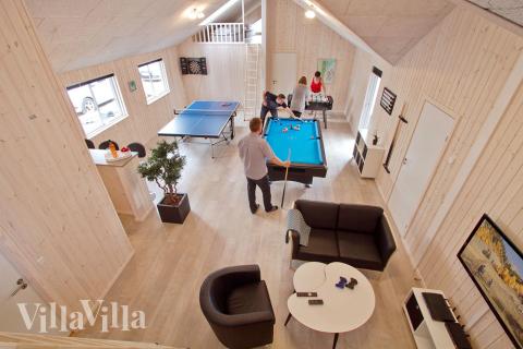 Das Luxusferienhaus 316 für 22 Personen hat einen großen Aktivitätsraum mit u. a. Billard und Darts