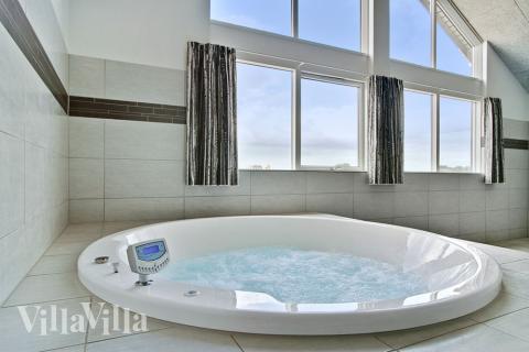 Entspannen Sie in dem Whirlpool, das Ihnen eine unwiderstehlich brausendes Gefühl. 