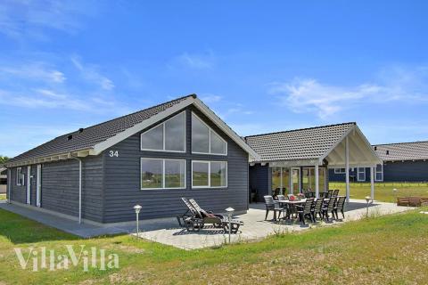 Das Luxusferienhaus Nr. 319 hat eine tolle Terrasse, die mit hochwertigen Gartenmöbeln für 18 Personen ausgestattet ist.