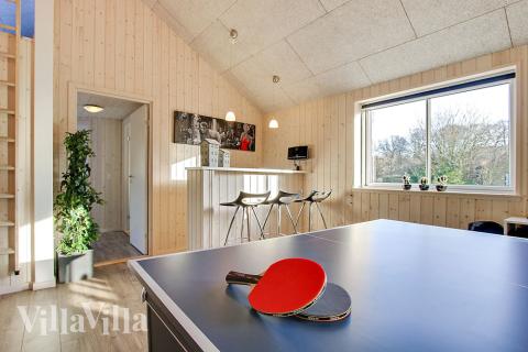 Neben den vielen schönen Stunden, die man im Poolbereich des Hauses verbringen kann, bietet das Luxusferienhaus 337 auch Spielevergnügen bei Billard/Tischtennis und Darts