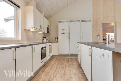 Die Küche in dem Luxusferienhaus Nr. 340 ist so gut ausgestattet, dass man problemlos Mahlzeiten für 22 Personen zubereiten kann.