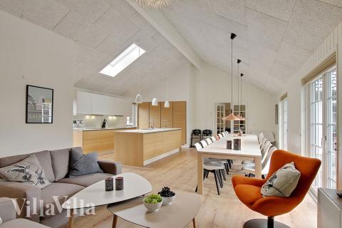 Aufenthaltsraum mit Platz für 24 im Luxusferienhaus Nr. 342.