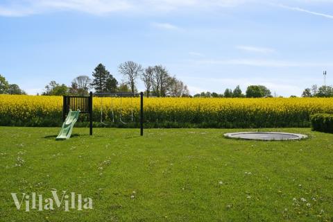 Neben den vielen schönen Stunden, die man im Poolbereich des Hauses verbringen kann, bietet das Luxusferienhaus 345 auch zahlreiche Freizeitangebote im Freien