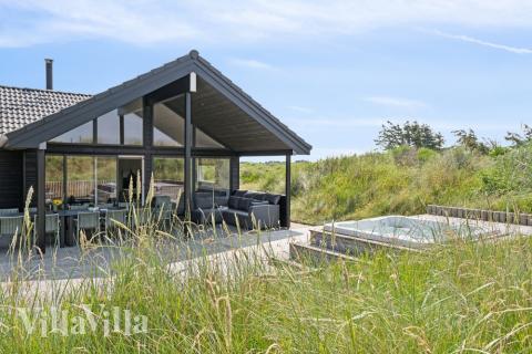 Das Luxusferienhaus Nr. 348 hat eine tolle Terrasse, die mit hochwertigen Gartenmöbeln für 20 Personen ausgestattet ist.