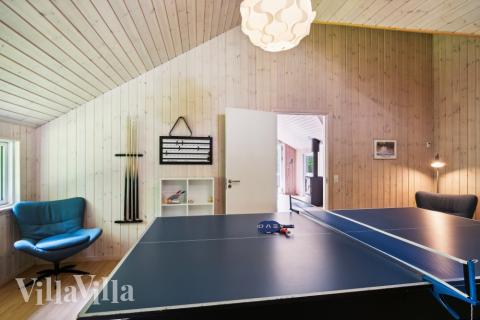 Neben den vielen schönen Stunden, die man im Poolbereich des Hauses verbringen kann, bietet das Luxusferienhaus 352 auch Spielevergnügen bei Billard/Tischtennis und Darts