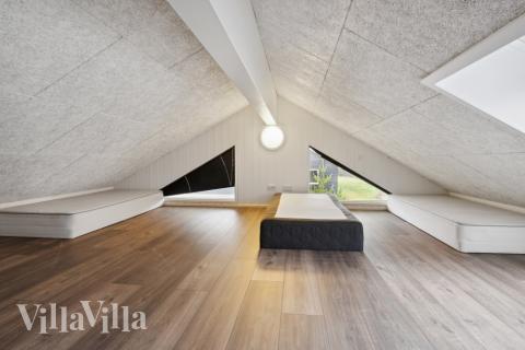 Einige der 22 Schlafgelegenheiten befinden sich im Luxusferienhaus Nr. 351 auf dem ausgebauten Dachboden