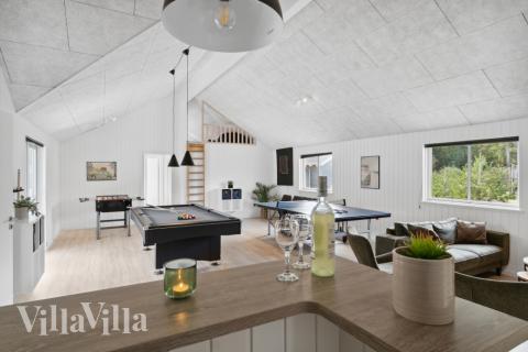 Aktivitätsraum im Luxusferienhaus Nr. 350 mit 9 Schlafzimmern und Platz für 24 Gäste.