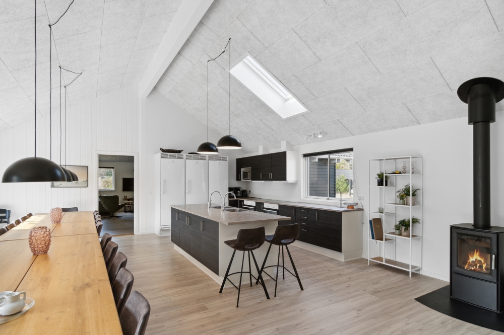 Aufenthaltsraum mit Platz für 24 im Luxusferienhaus Nr. 350.