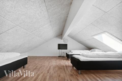 Einige der 24 Schlafgelegenheiten befinden sich im Luxusferienhaus Nr. 350 auf dem ausgebauten Dachboden