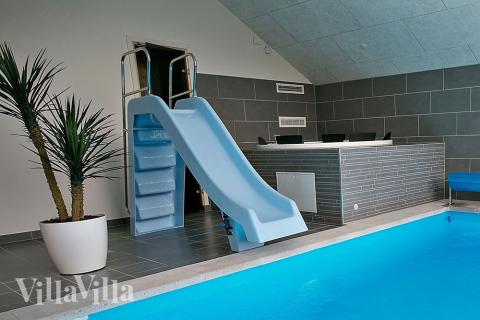 Genießen Sie den warmen Whirlpool im Luxusferienhaus Nr. 349 in Lolland/Falster/Mön