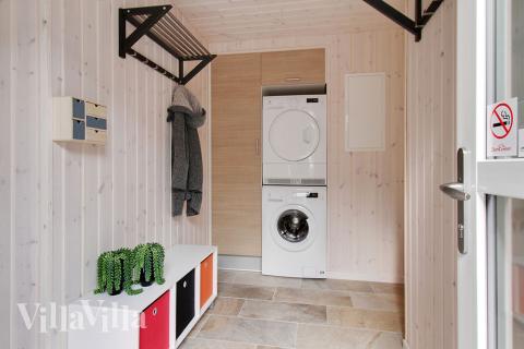 Der geräumige Eingangsbereich im Luxusferienhaus Nr. 358 in Ostjütland