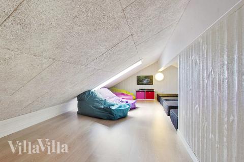 Einige der 18 Schlafgelegenheiten befinden sich im Luxusferienhaus Nr. 361 auf dem ausgebauten Dachboden