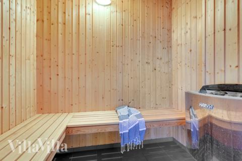 Genießen Sie die heiße Sauna im Luxusferienhaus Nr. 362 für 24 Personen