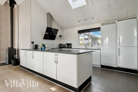 Die Küche in dem Luxusferienhaus Nr. 363 ist so gut ausgestattet, dass man problemlos Mahlzeiten für 20 Personen zubereiten kann.