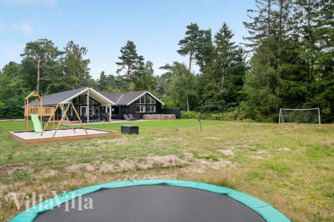 Neben den vielen schönen Stunden, die man im Poolbereich des Hauses verbringen kann, bietet das Luxusferienhaus 365 auch zahlreiche Freizeitangebote im Freien