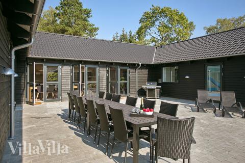 Das Luxusferienhaus Nr. 369 hat eine tolle Terrasse, die mit hochwertigen Gartenmöbeln für 20 Personen ausgestattet ist.