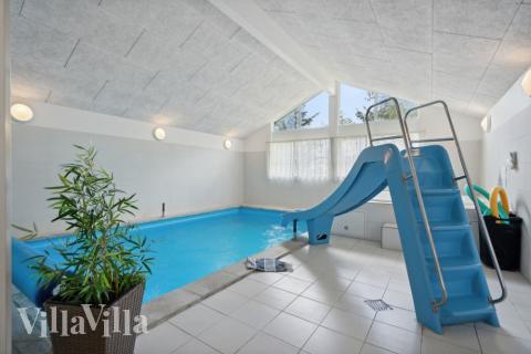 Der schicke Pool im Luxusferienhaus Nr. 371 für 21 Personen