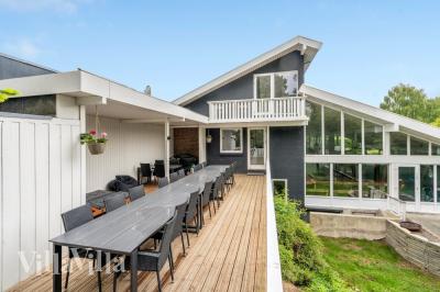 Das Luxusferienhaus Nr. 373 hat eine tolle Terrasse, die mit hochwertigen Gartenmöbeln für 20 Personen ausgestattet ist.