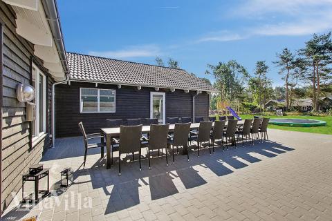 Das Luxusferienhaus Nr. 374 hat eine tolle Terrasse, die mit hochwertigen Gartenmöbeln für 22 Personen ausgestattet ist.