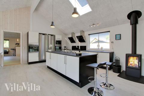 Die Küche in dem Luxusferienhaus Nr. 374 ist so gut ausgestattet, dass man problemlos Mahlzeiten für 22 Personen zubereiten kann.