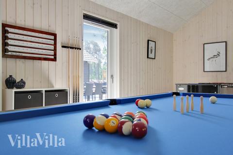 Aktivitätsraum im Luxusferienhaus Nr. 374 mit 8 Schlafzimmern und Platz für 22 Gäste.