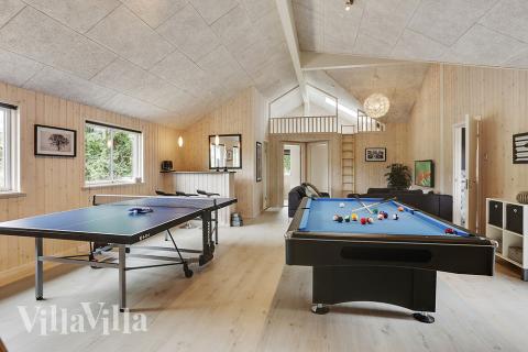 Neben den vielen schönen Stunden, die man im Poolbereich des Hauses verbringen kann, bietet das Luxusferienhaus 376 auch Spielevergnügen bei Billard/Tischtennis und Darts