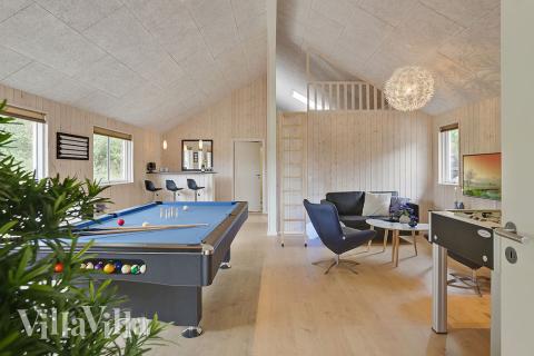 Aktivitätsraum im Luxusferienhaus Nr. 379 mit 7 Schlafzimmern und Platz für 18 Gäste.